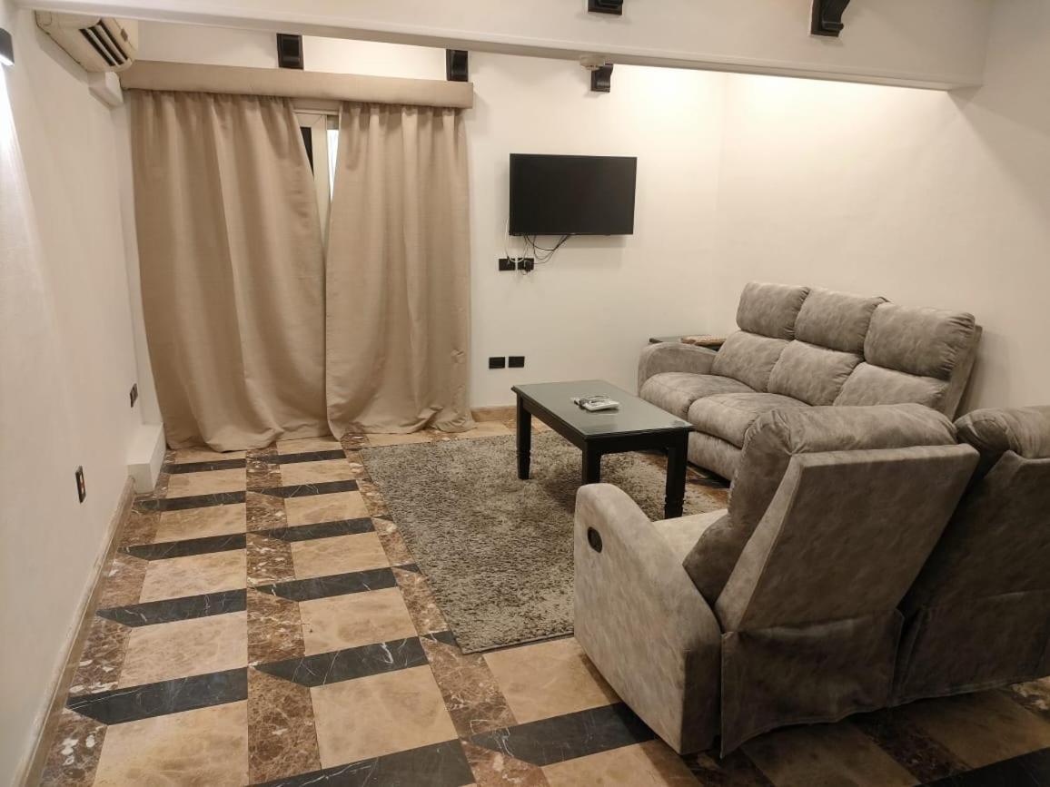 Tohfa Luxury * Kairo