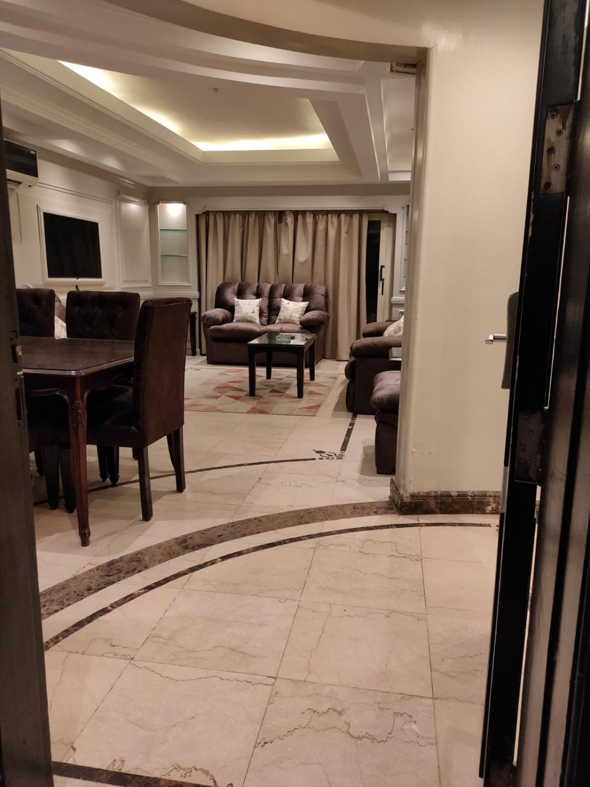 Tohfa Luxury Apartment