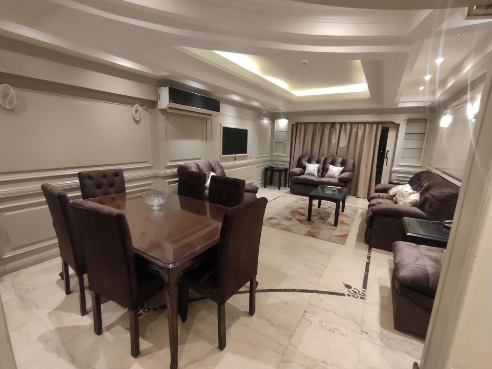 Tohfa Luxury *