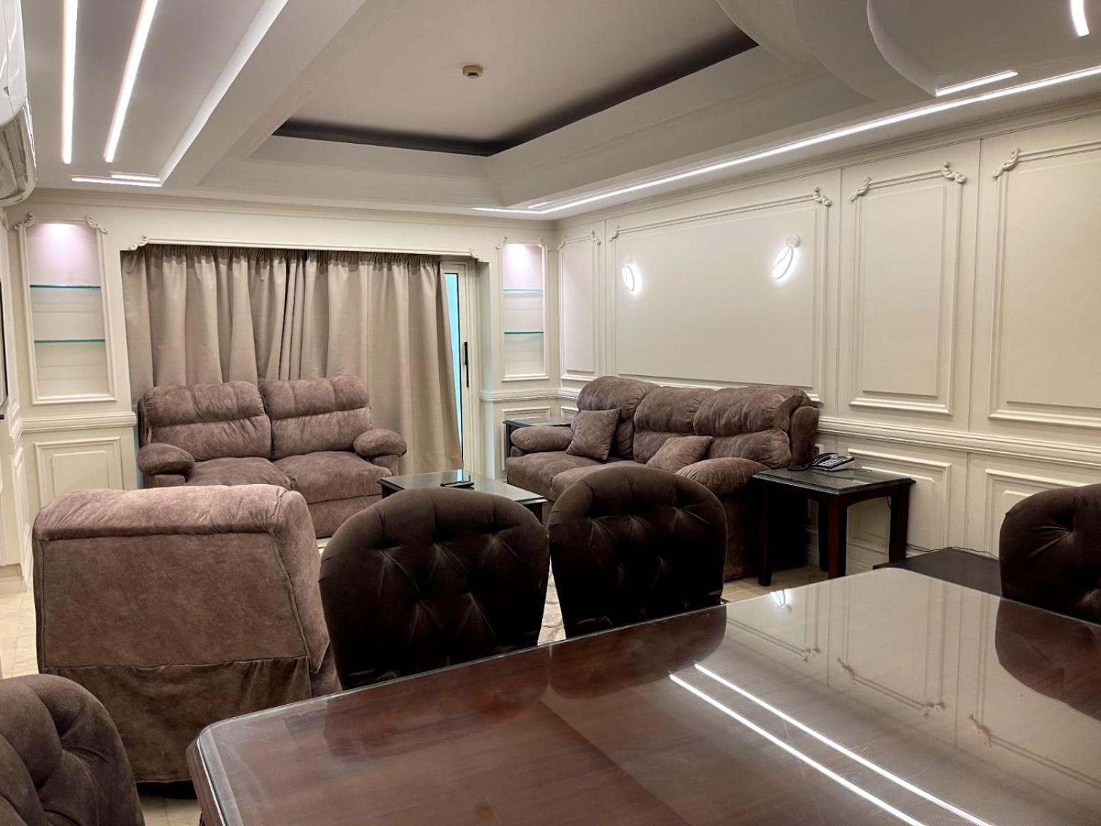 Tohfa Luxury *