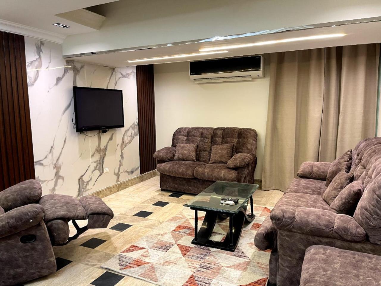Tohfa Luxury *