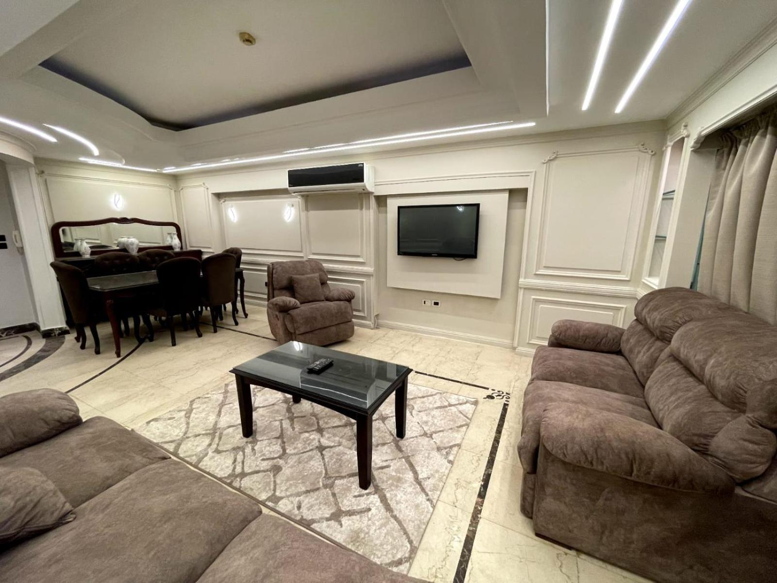 Апартаменти Tohfa Luxury