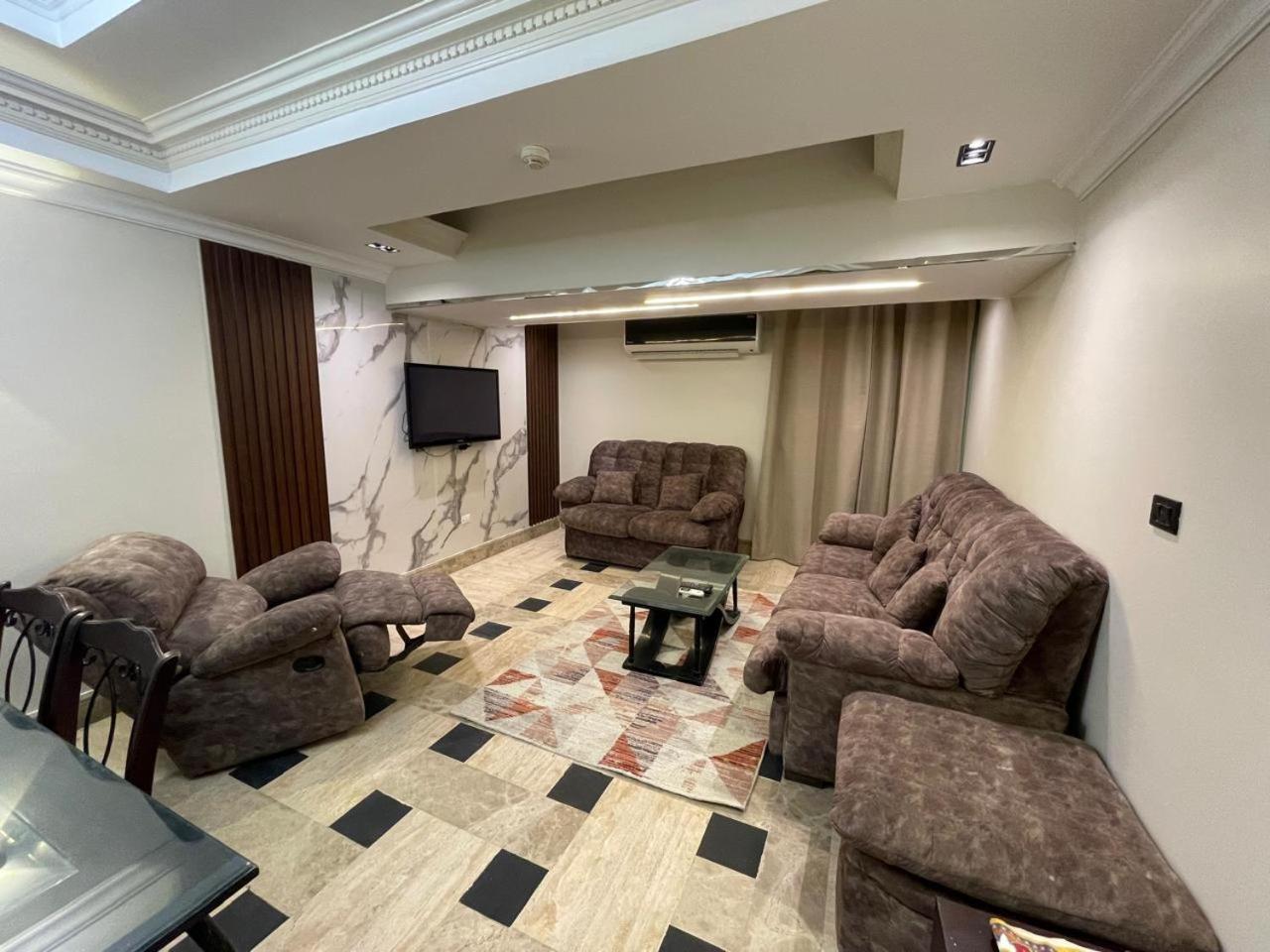 Tohfa Luxury Каїр